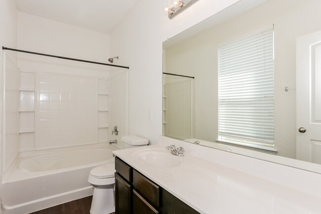 Building Photo - 412 San Lucas Dr