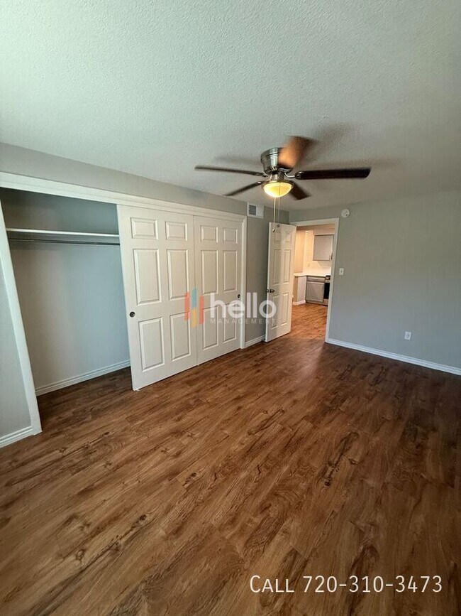 Building Photo - 1990 Fenton St