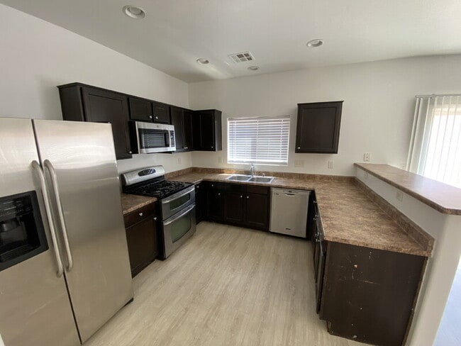 Building Photo - 1972 Joyful St