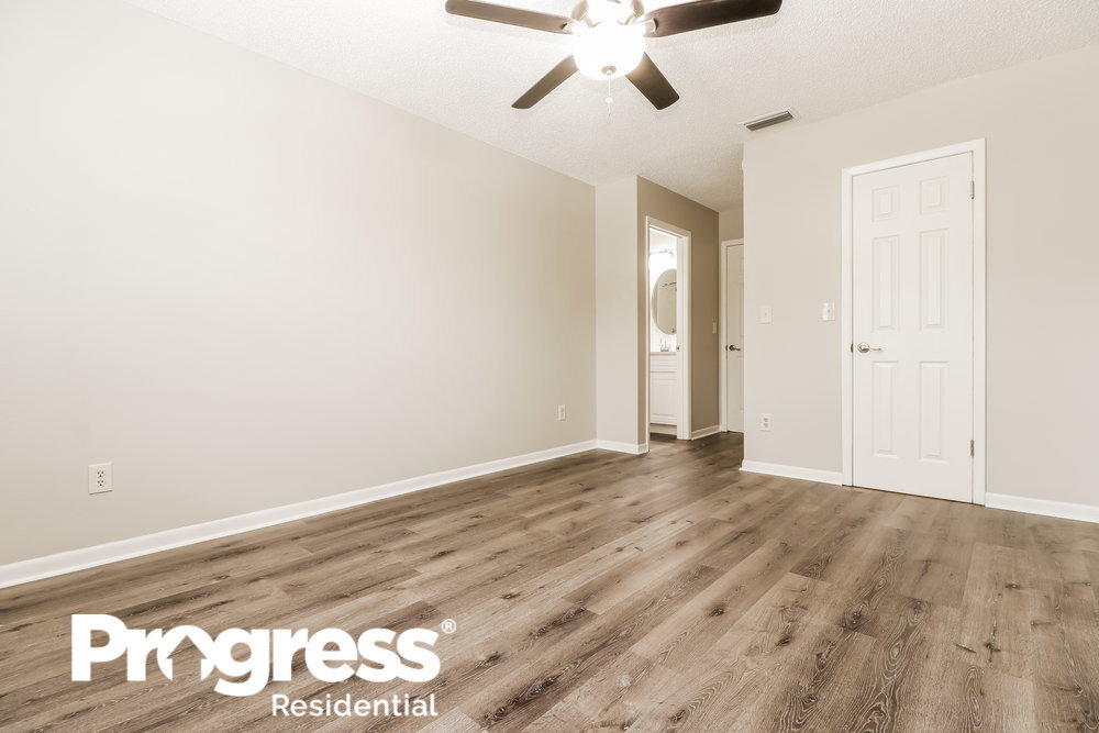 Building Photo - 12439 Brookside St