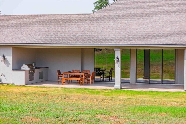 Building Photo - 104 Lazy Oak Pl