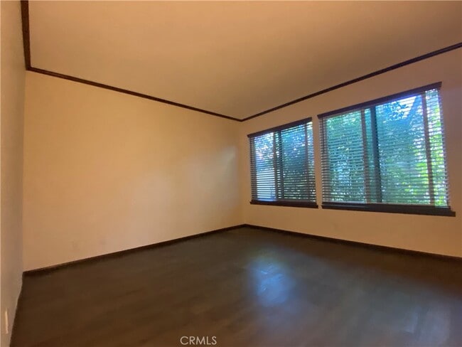 Building Photo - 27721 Peninsula Dr