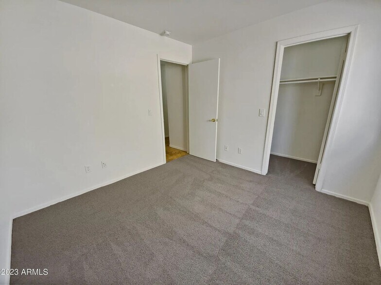 Building Photo - 15877 W Statler St
