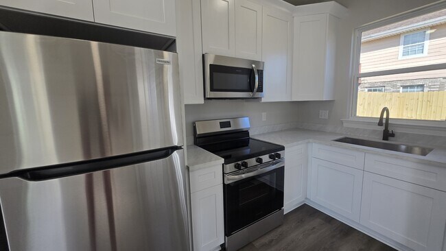 Building Photo - 3625 Park Blvd