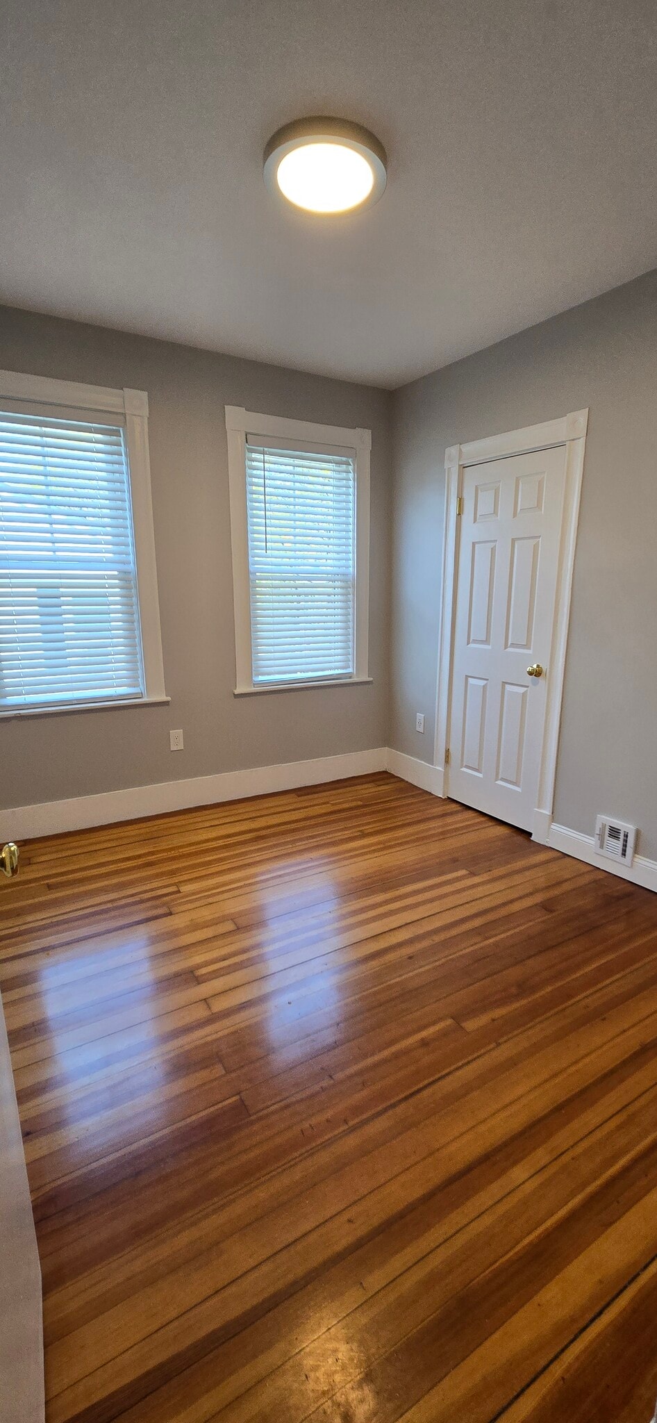 Building Photo - 22 Morton St