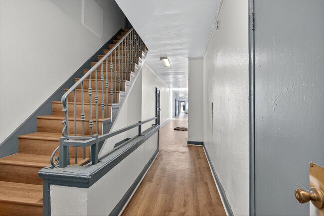 Building Photo - 1424 Chestnut Ave