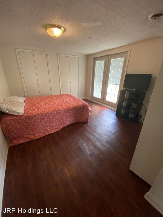 Building Photo - 2 br, 1 bath House - 1510 W. Wallen Rd