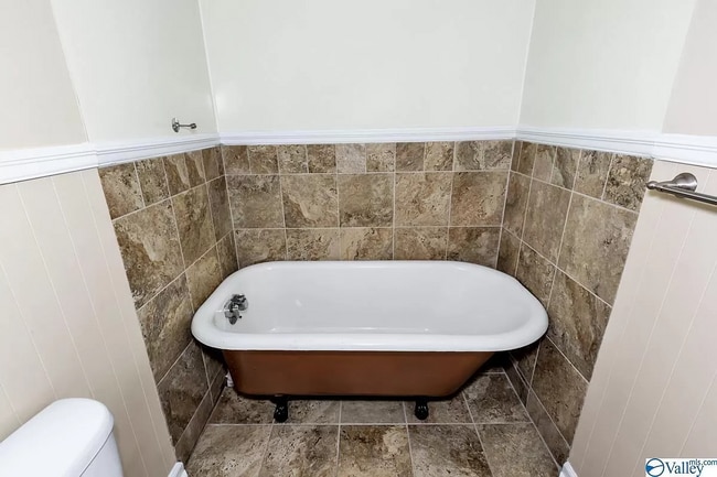 Building Photo - 13010 Coys Dr SE