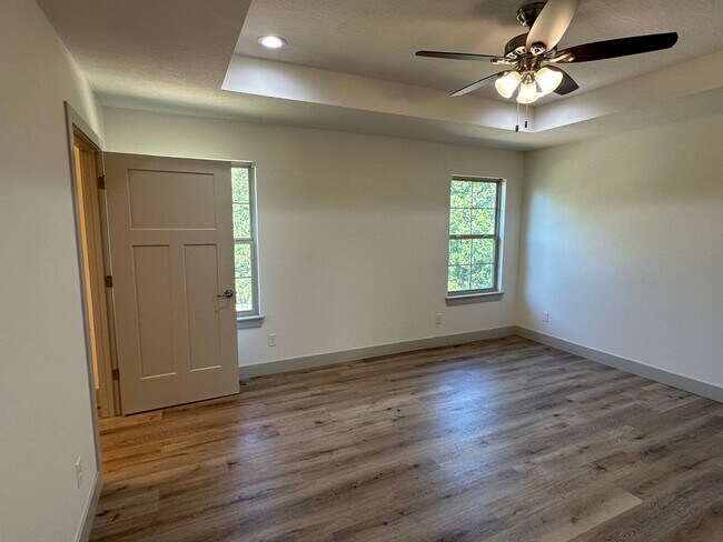 Building Photo - Now LEASING in Summit Pass! Available May 18, 2026!