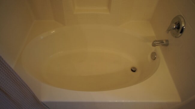 Building Photo - Beautifully designed 2Bed/2Bath/2Car Townhome located in Summerlin