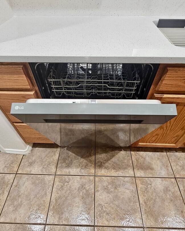 Building Photo - Beautiful remodeled 2 bed 2 bath home in Prescott Valley!