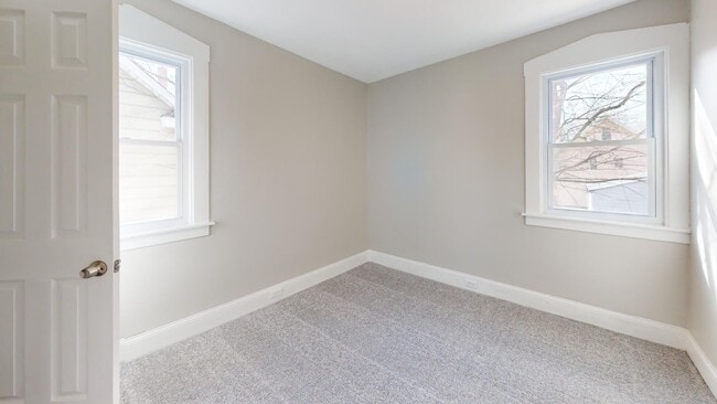 Building Photo - Cudell / West Boulevard Area - 3 bedroom/1...