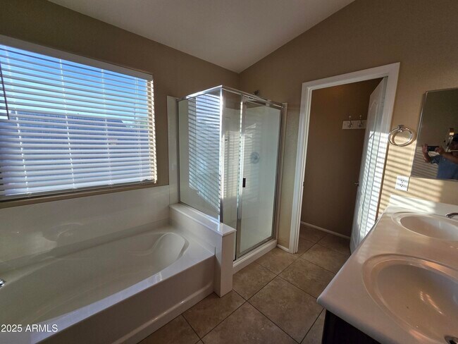 Building Photo - 4159 E Sandy Way