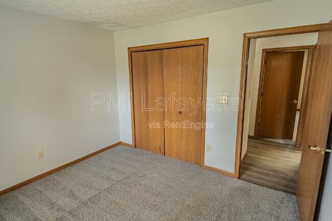 Building Photo - 5053 Saddle Dr