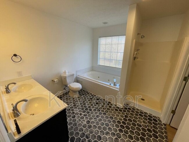 Building Photo - 7054 Yellow Oak Ln