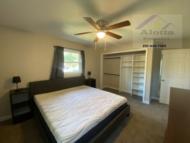 Building Photo - 5408 S Sumac Cir