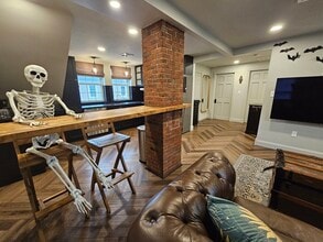 Building Photo - 55 Buffum St