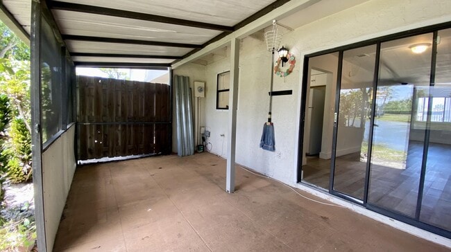 Building Photo - 4104 Inlet Cir