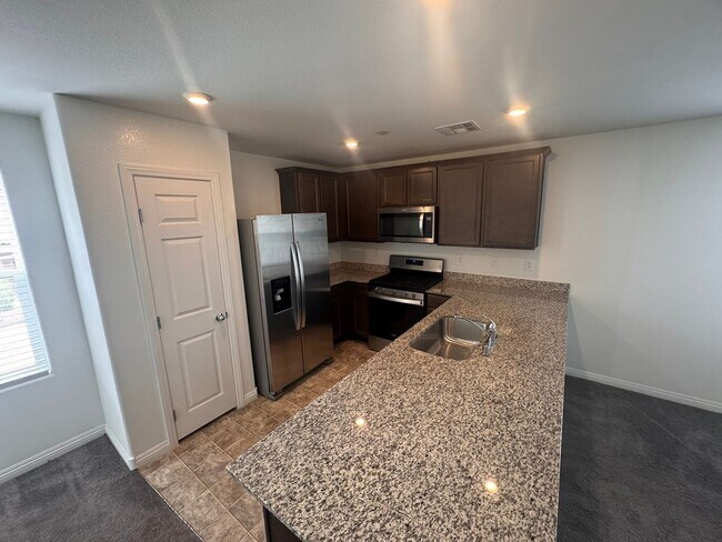 Building Photo - Charming 2-Story Townhome | 2 Bedrooms, 2 Baths & Community Pool