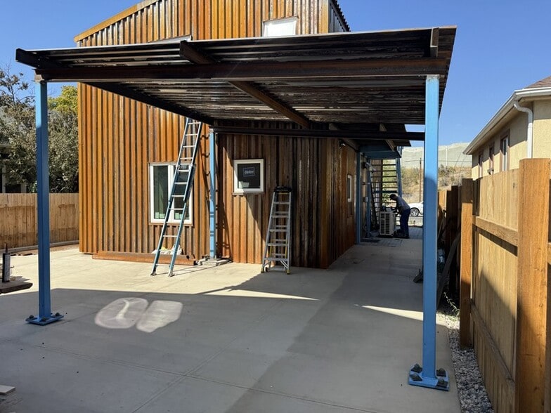 Building Photo - 1029 Pierpont Ave
