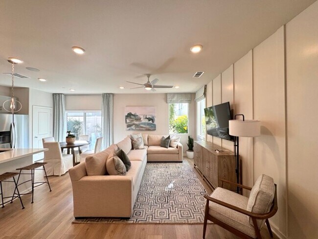 Building Photo - Brand New 4 Bedroom Home with Solar in Gat...