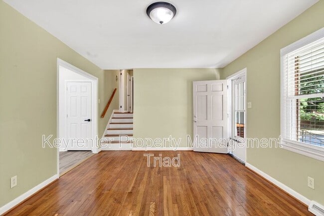 Building Photo - 1821 W Meadowview Rd