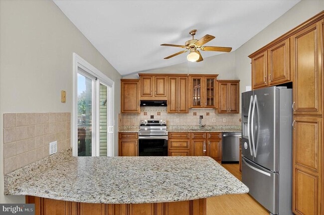 Building Photo - 18 Dudley Ct