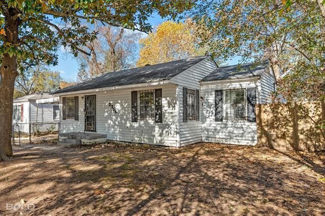 Building Photo - 2754 Lakehurst Ave