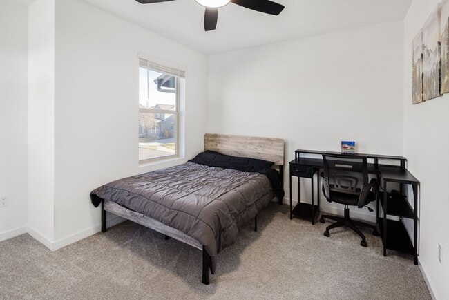 Building Photo - 3BD, 3.5BA Arvada Townhome with Patio and Yard