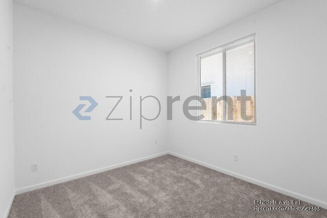 Building Photo - 1529 Falabella Way