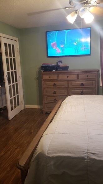 Building Photo - 126 Prentice Ave