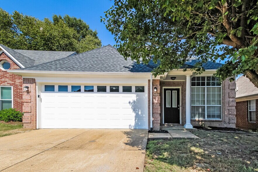 Primary Photo - 6872 Mikayla Ln