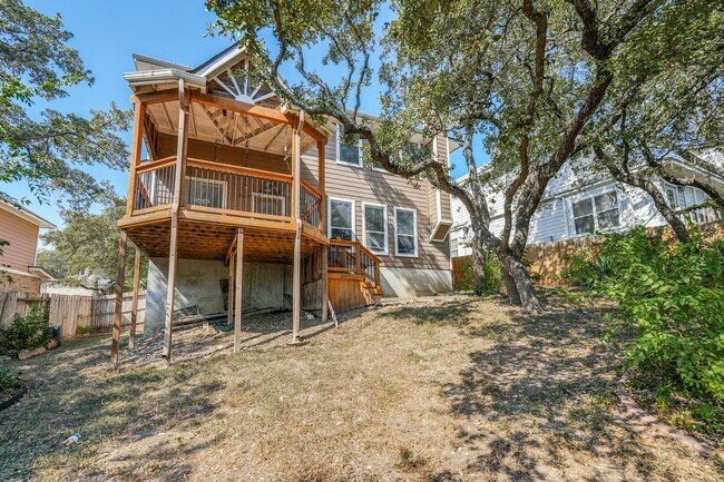 Building Photo - 3-BEDROOM HOME IN GATED COMMUNITY