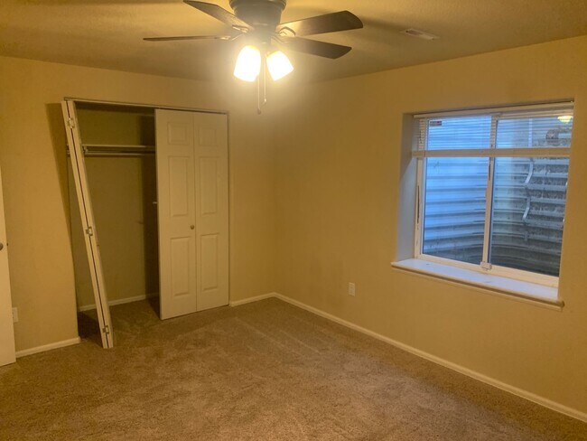 Building Photo - Gorgeous 7 Bed/3.5 Bath Home for Rent in C...