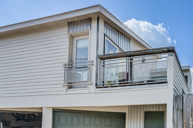 Building Photo - 1717 Missouri St