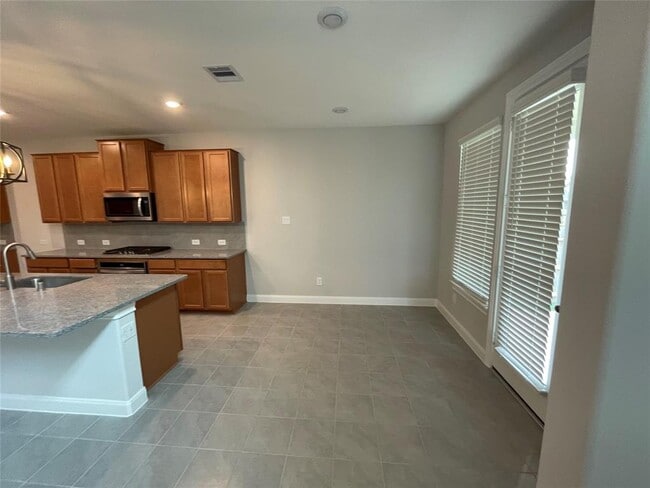Building Photo - 2172 Woodland Pine Dr