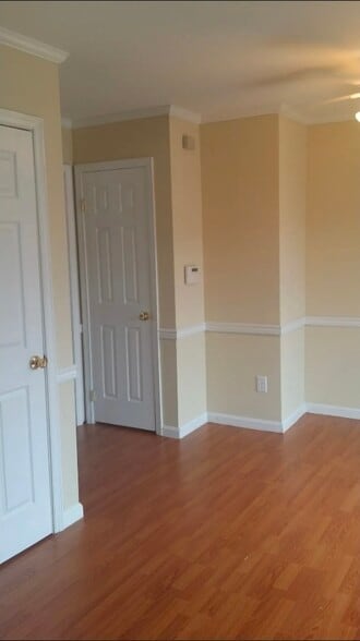 Building Photo - 1024 Sumac Cir