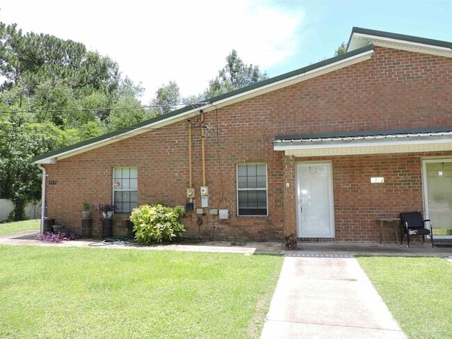Primary Photo - 1327 Jasma Ln