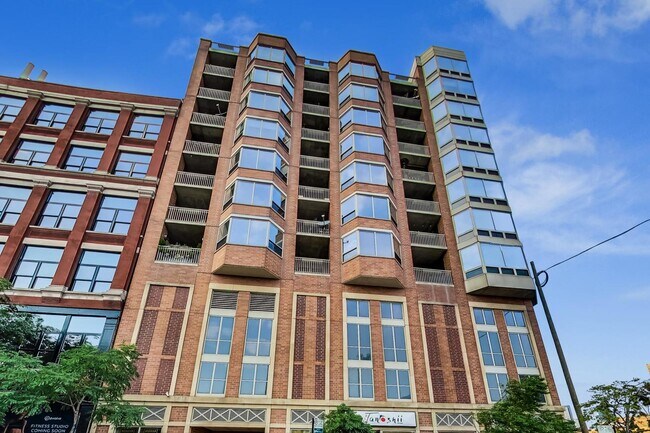 Building Photo - 720 W Randolph St