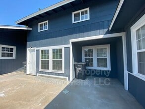 Building Photo - 3605 1/2 E 16th St-