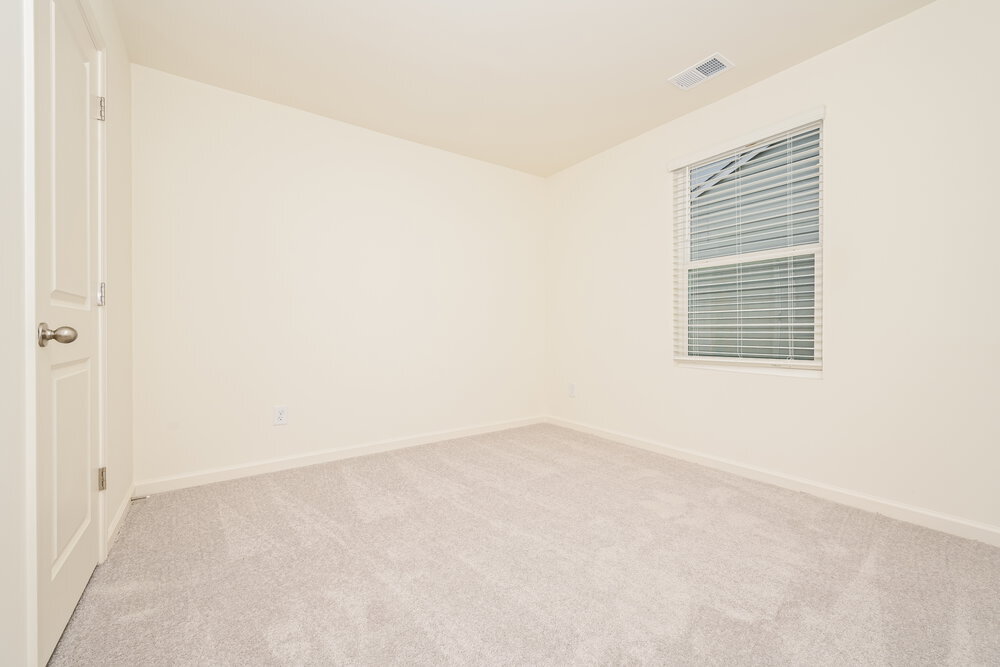 Building Photo - 7661 Saffron Ave