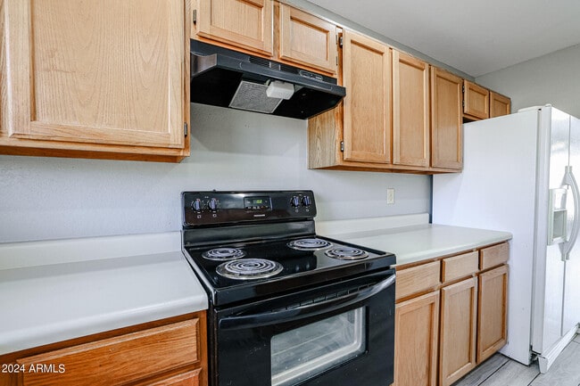 Building Photo - 9208 W Gary Rd