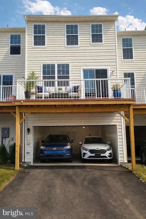 Building Photo - 23109 Dunlop Heights Terrace