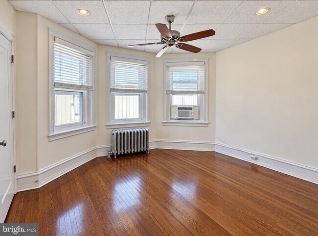 Building Photo - 815 Fayette St