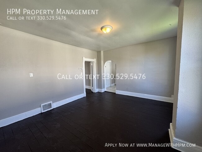 Building Photo - 713 Garfield Ave SW