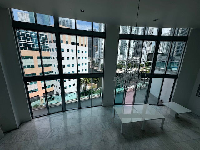 Building Photo - 350 S Miami Ave