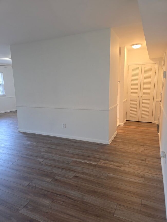 Building Photo - CONDO IN PIKE CREEK
