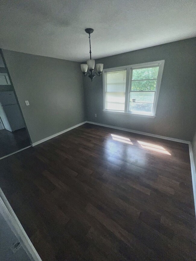 Building Photo - 3-Bedroom Home with Carport in Northeast Jackson