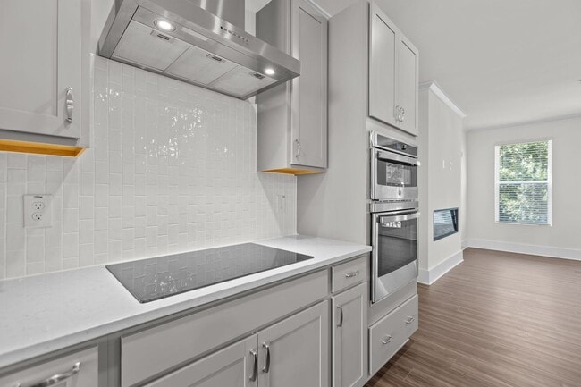 Building Photo - Gorgeous New Construction!  Updated Kitche...