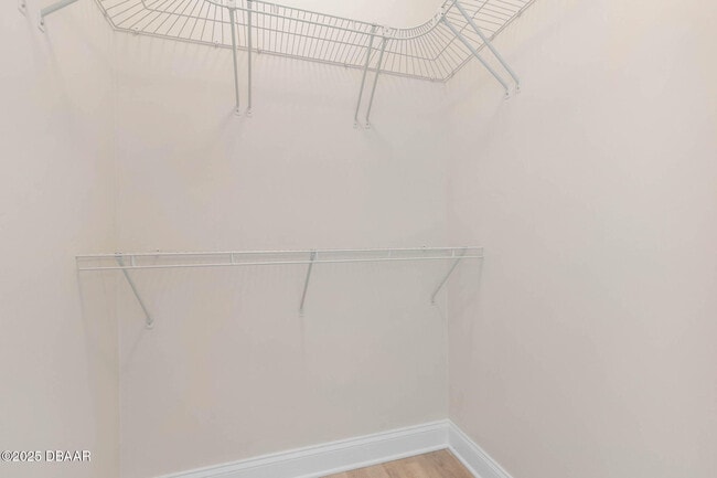 Building Photo - 231 Riverside Dr